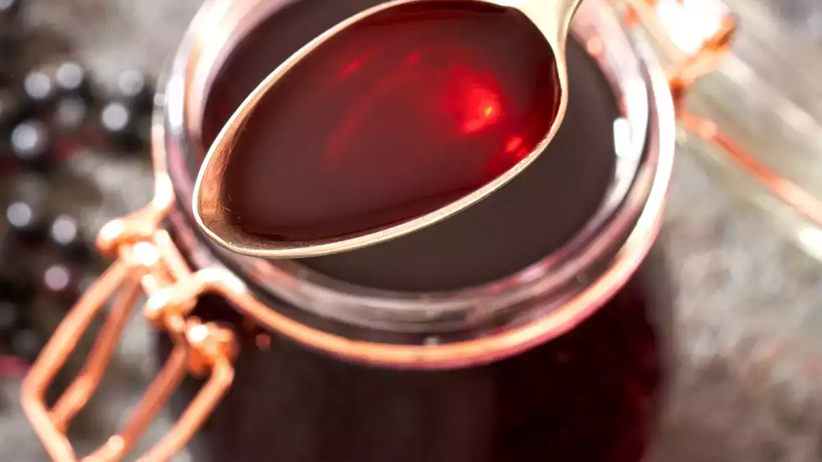 Este sirope crudo nacido en Asia intriga a los amantes de la cocina en todo el mundo: ¿por qué está dando tanto que hablar?