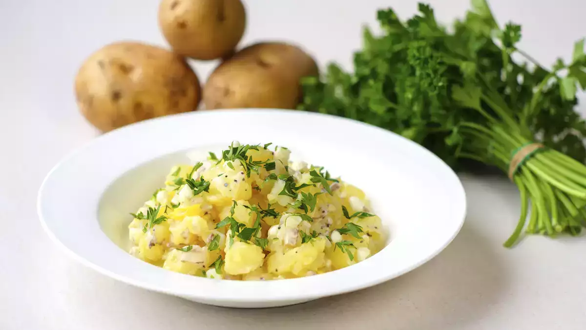 La ensalada de patatas perfecta existe y se hace así