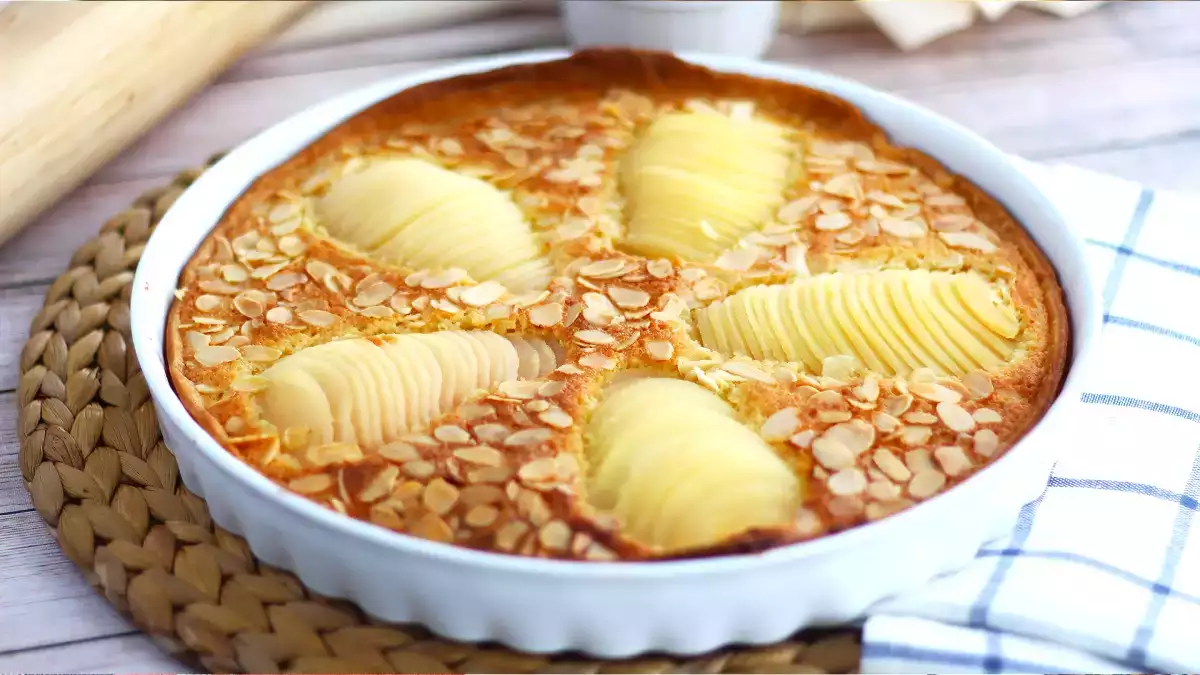 Hemos encontrado la mejor tarta de peras (y es mucho más fácil de lo que imaginas)