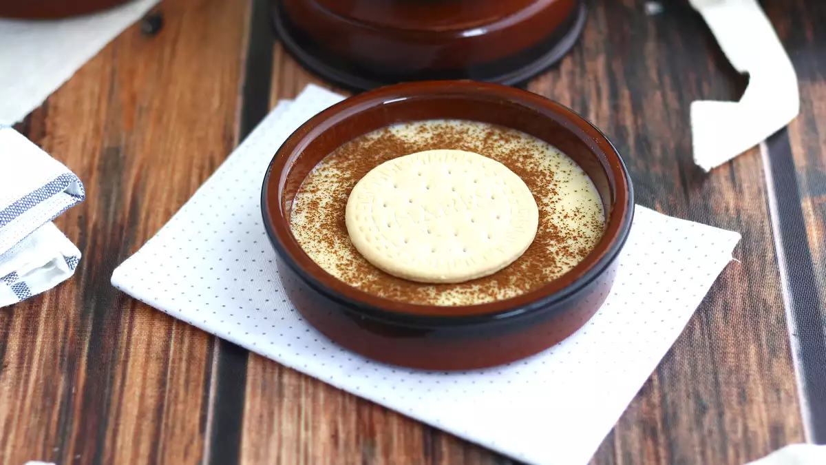 Lo que solíamos comer en el comedor escolar: 9 recetas clásicas que aún nos acompañan