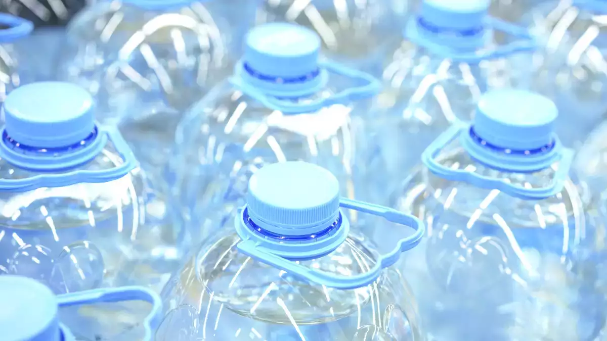 Alerta alimentaria: detectan Pseudomonas aeruginosa en agua mineral natural distribuida en varias comunidades