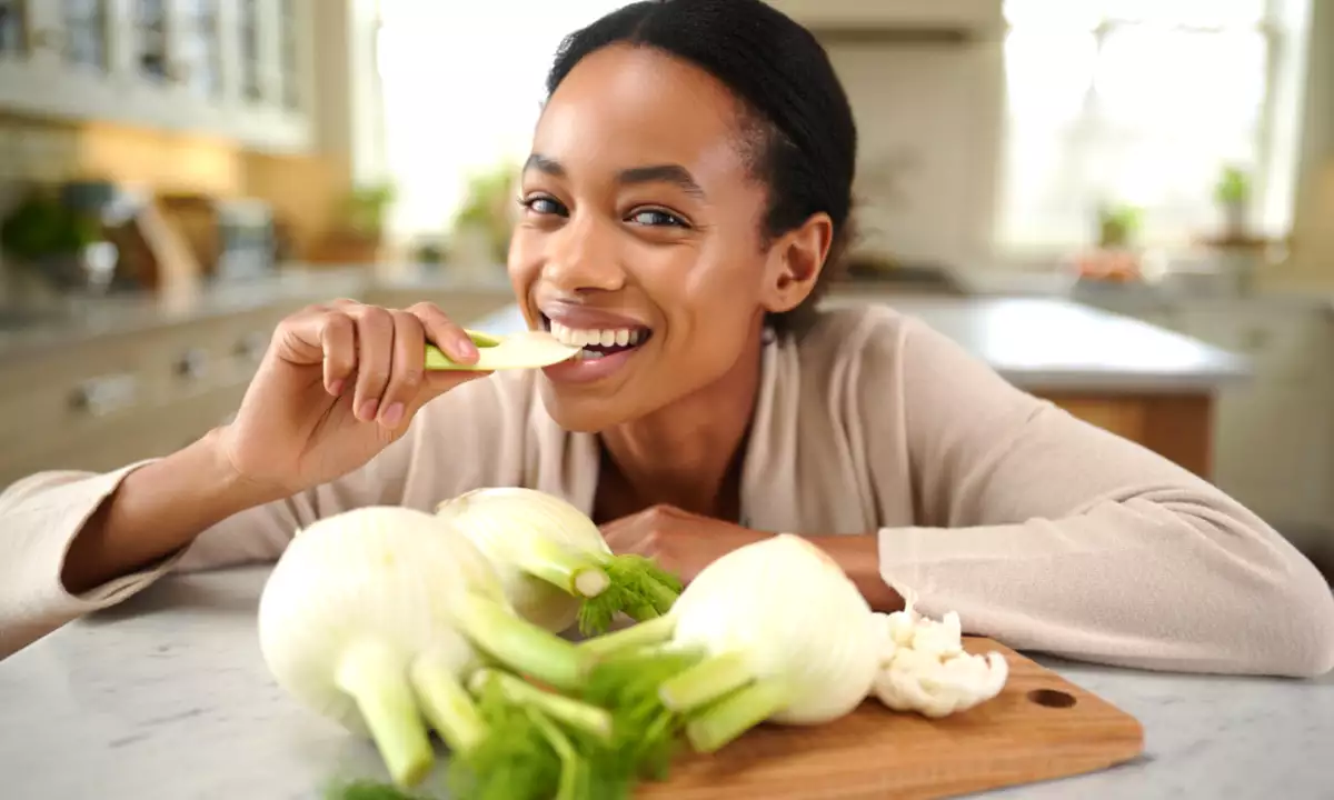 Por qué el hinojo es ideal después de las fiestas para deshinchar el vientre