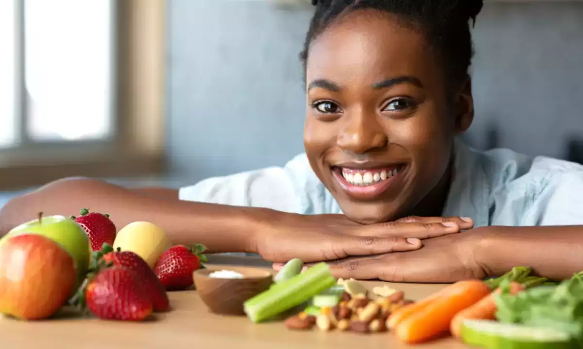 10 alimentos para unos dientes más blancos: qué comer