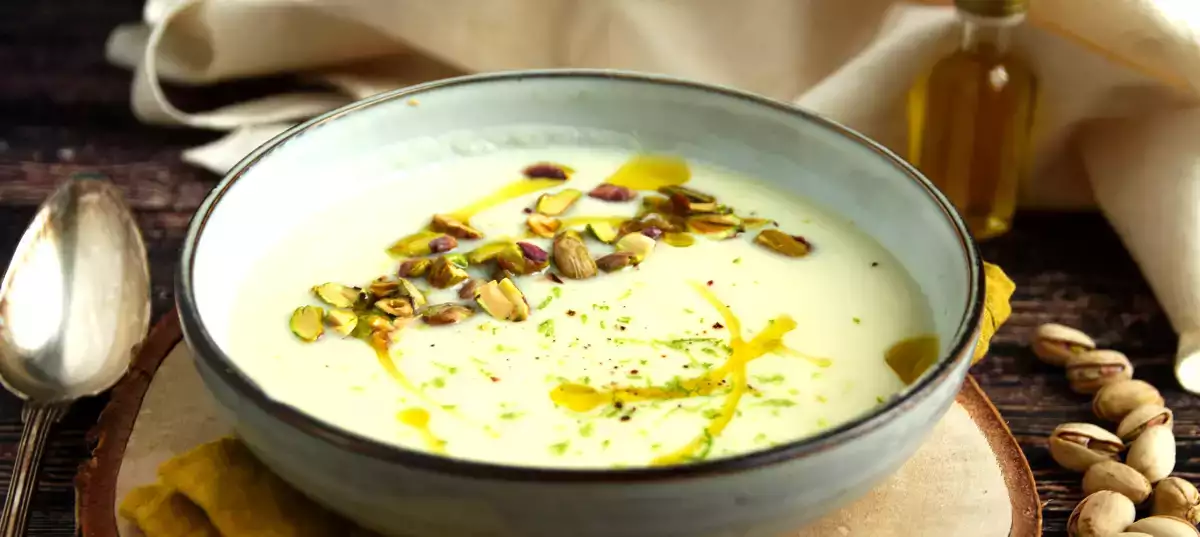 ¿Qué cocinar con una coliflor? 7 recetas sencillas y apetecibles para salir del gratinado de siempre