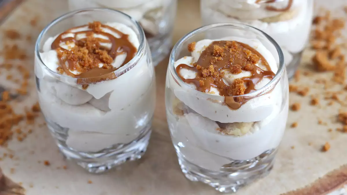 ¿Tienes mascarpone a punto de caducar en la nevera? Aquí van 16 postres cremosos, rápidos e irresistibles que te darán ganas de usarlo cuanto antes