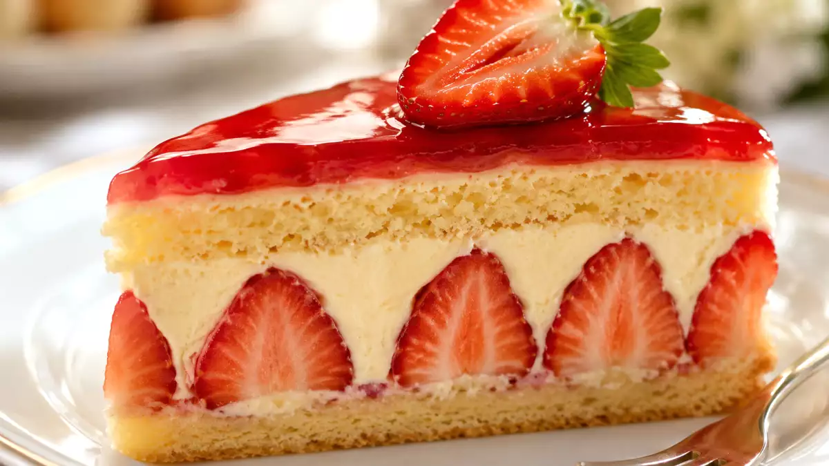 Recetas icónicas con fresas: de la pavlova al fraisier para viajar por los postres del mundo
