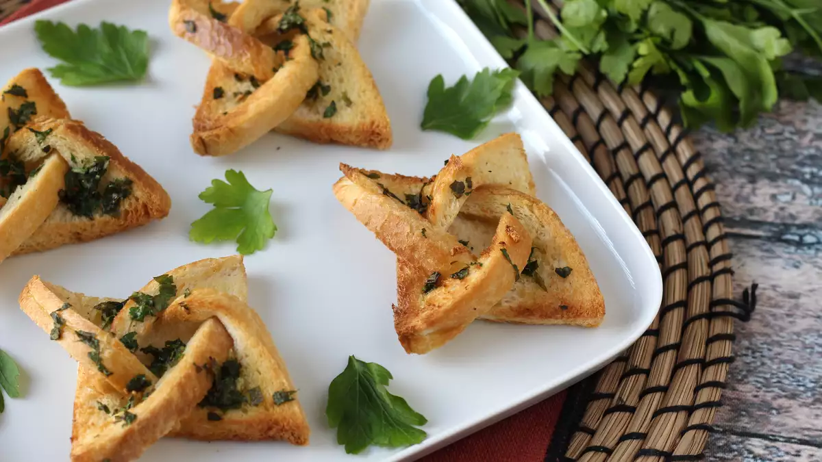 Aperitivos con pan de molde: ideas fáciles para sacar partido a un básico que siempre está en casa