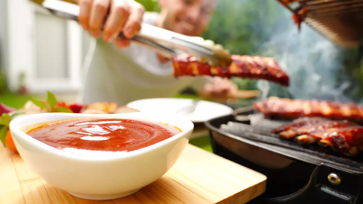 Salsa barbacoa casera paso a paso: prepárala en casa y transforma el sabor de cualquier carne