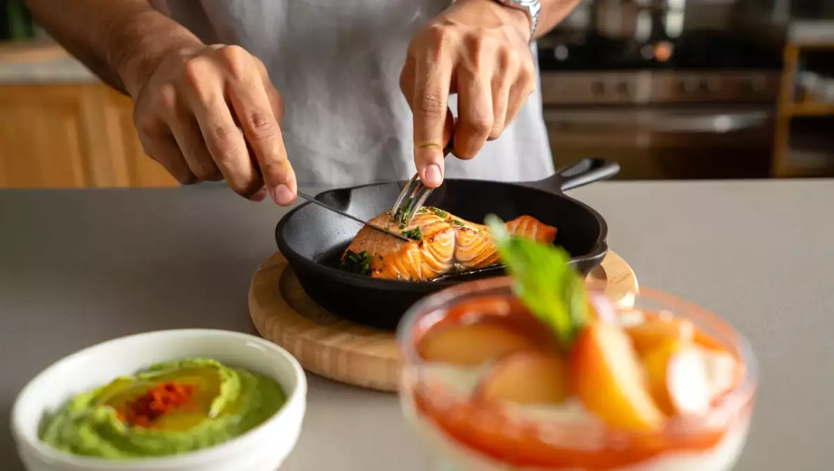 Menú diario, 16 de agosto: crema de calabacín, salmón a la plancha y crema de melocotón