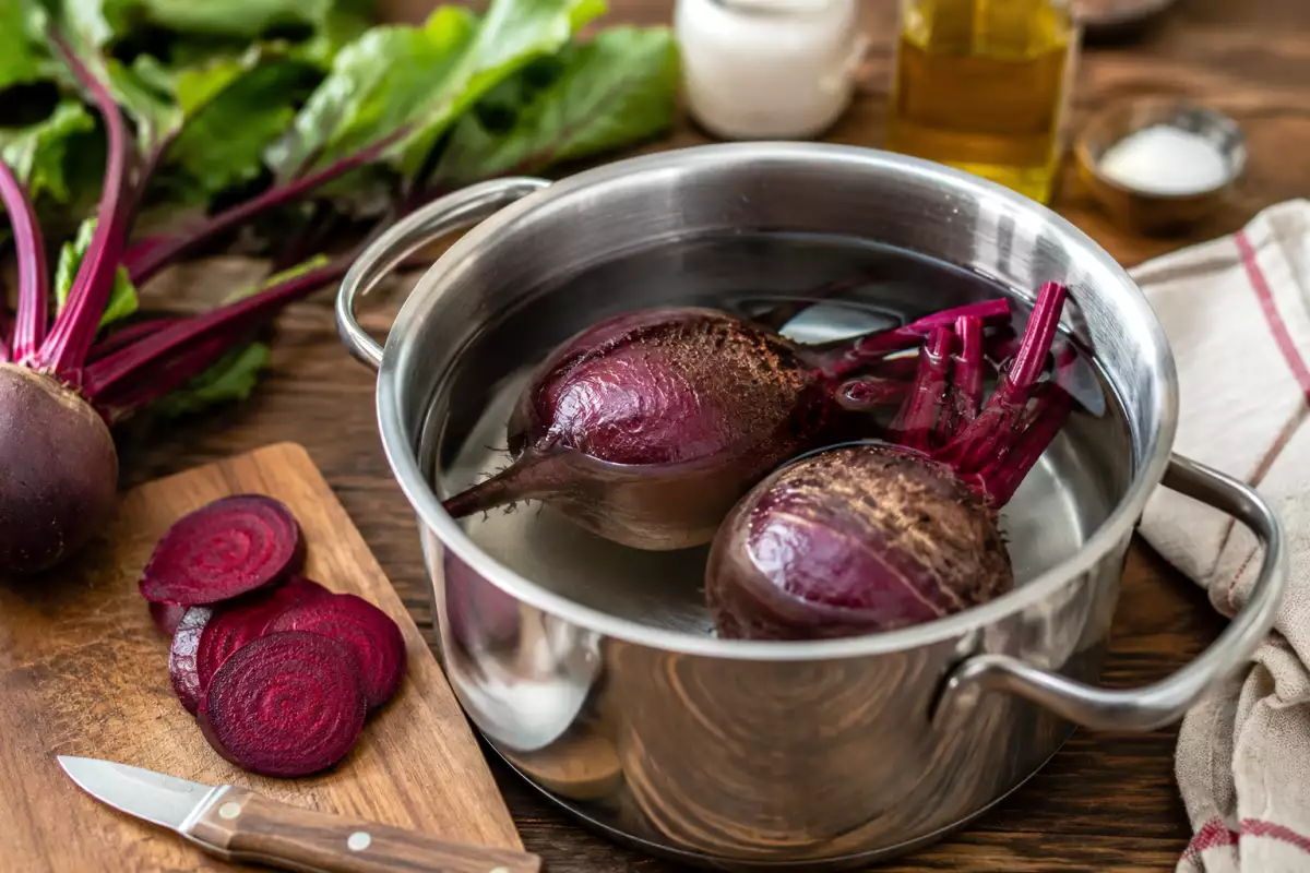 ¿Cómo cocinar remolacha fresca? Tiempos para 5 métodos diferentes