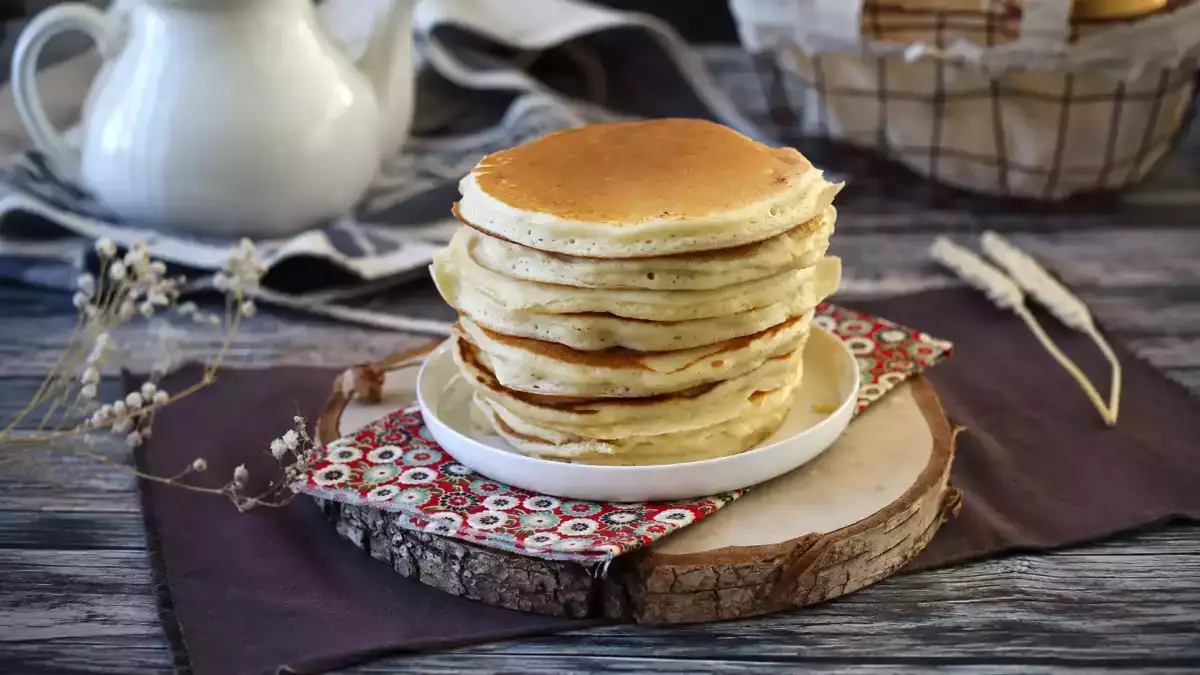 ¿Pruebas la masa de las tortitas antes de cocinarlas? Este es el riesgo que quizá no conocías