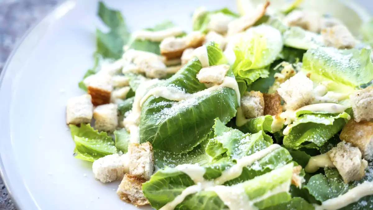El doble aliño que mejora las ensaladas que viajan en táper