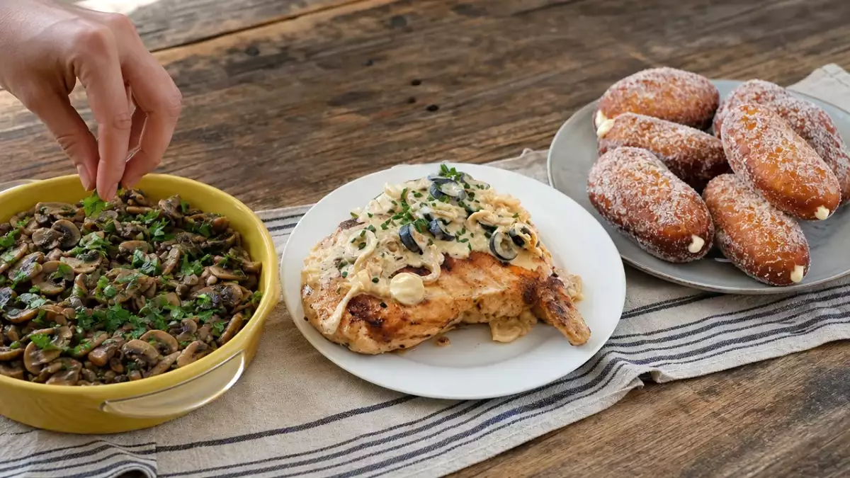 Menú diario, 21 de octubre: salteado de champiñones, pechuga de pavo con roquefort y xuxos de crema