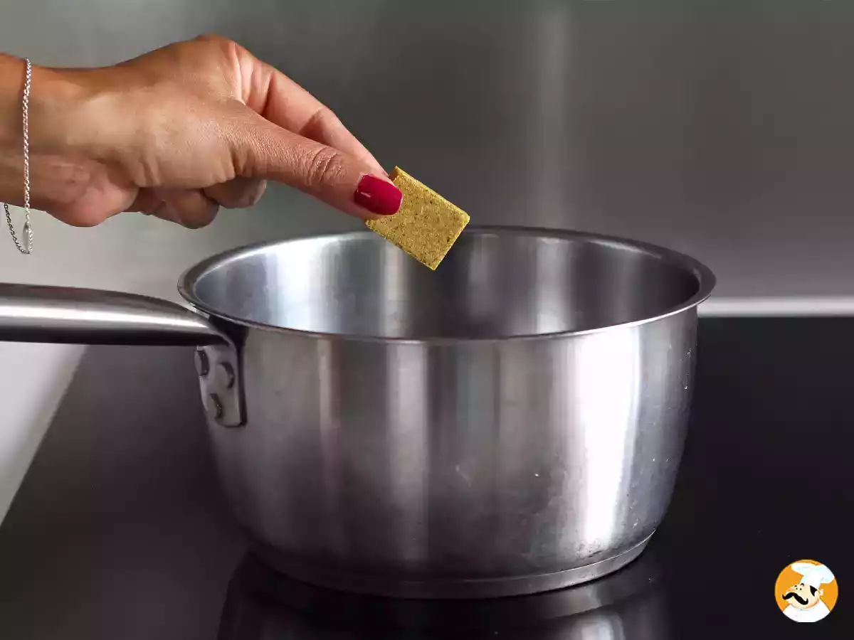 ¡No desperdicies nada! Aprende a hacer un delicioso caldo de verduras casero con tus peladuras