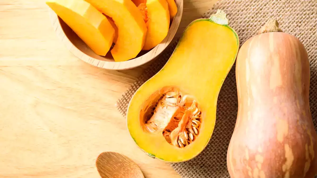 Calabaza cacahuete o butternut: ¿hay que pelarla antes de cocinarla?