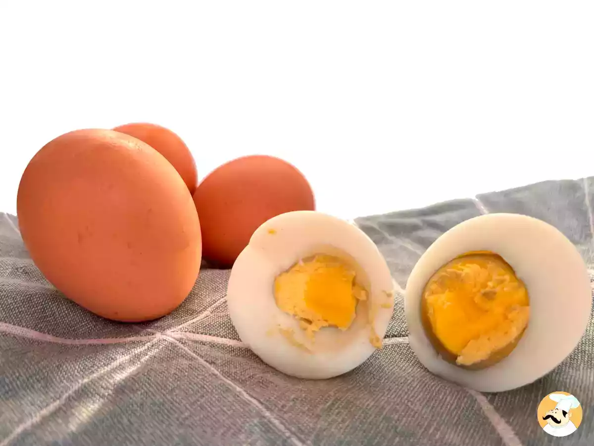 Huevo cocido con yema gris: ¿Es peligroso comerlo? Descubre qué lo causa y cómo evitarlo