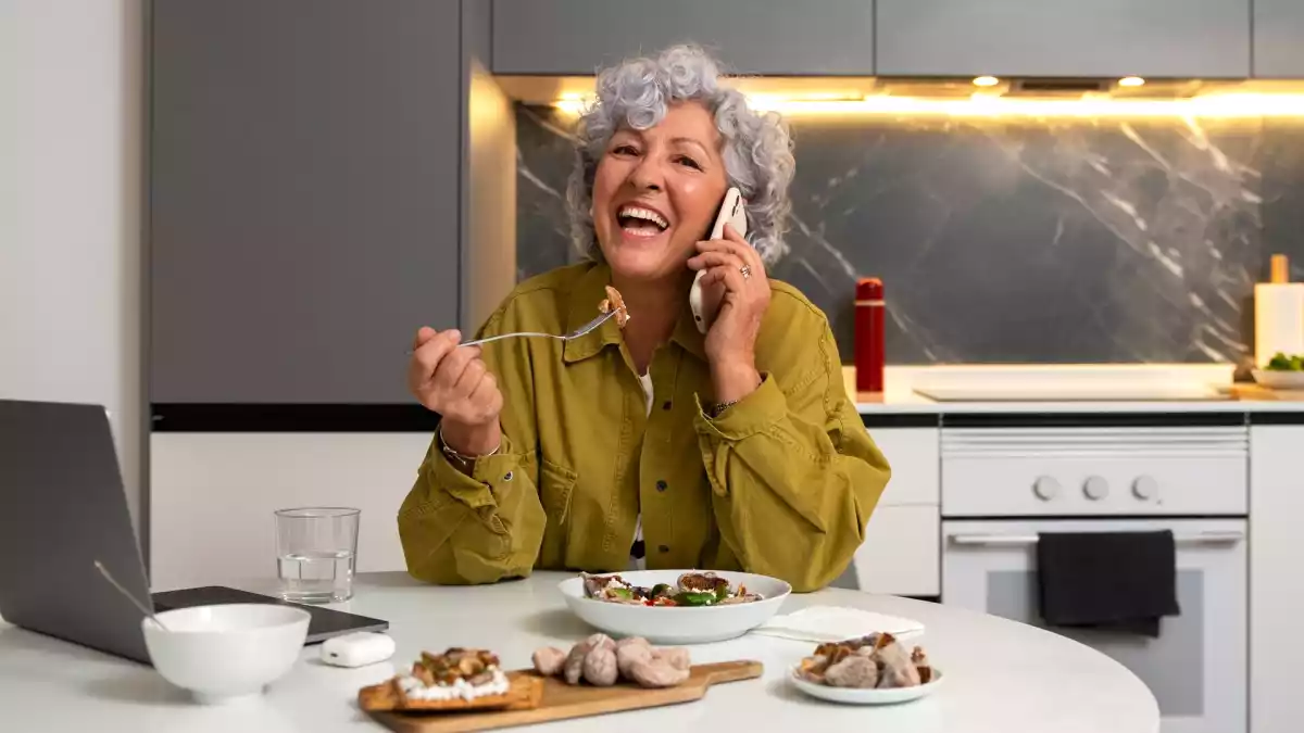 9 alimentos que ayudan a regular las hormonas durante la menopausia ¡y a mejorar tu bienestar!