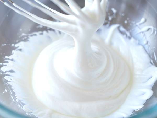 Por qué los huevos menos frescos son perfectos para montar claras a punto de nieve