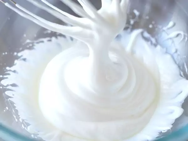 Por qué los huevos menos frescos son perfectos para montar claras a punto de nieve