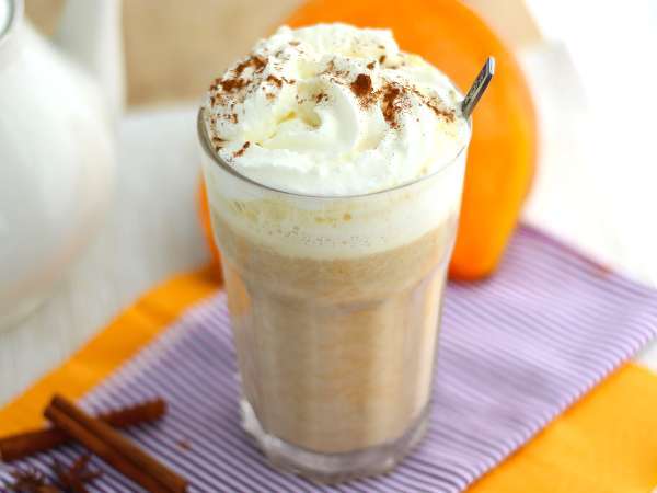 Pumpkin Spice Latte de Starbucks: la bebida más icónica del otoño (y su receta casera)