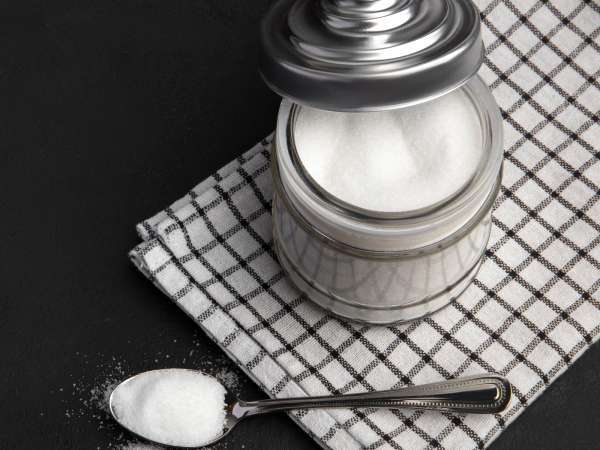 Así debes guardar el azúcar para que no se estropee (aunque no lo parezca, puede pasar)