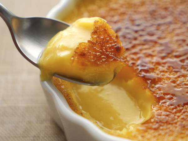 13 recetas con yemas de huevo para aprovecharlas con ingenio y convertirlas en postres irresistibles