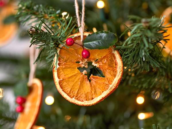 Cómo hacer naranja deshidratada para tus decoraciones de Navidad (y dejar la casa con aroma festivo)