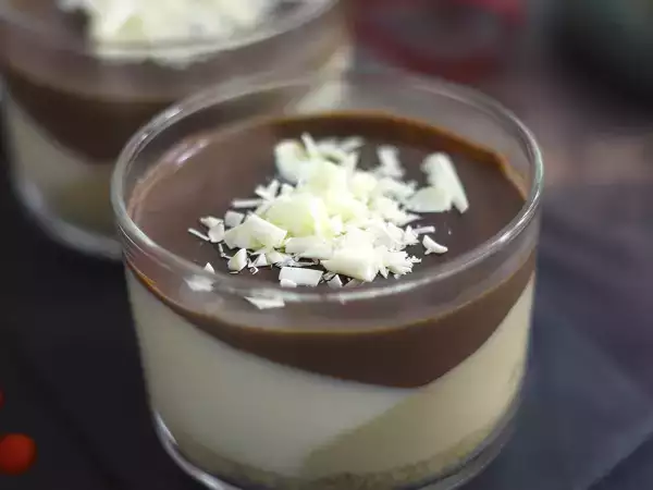 Vasitos de turrón y chocolate: el postre más elegante (y fácil) de Nochebuena
