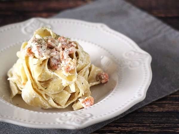 Ricotta, el queso que arregla la comida con lo que hay en la nevera. 14 recetas e ideas para usarla