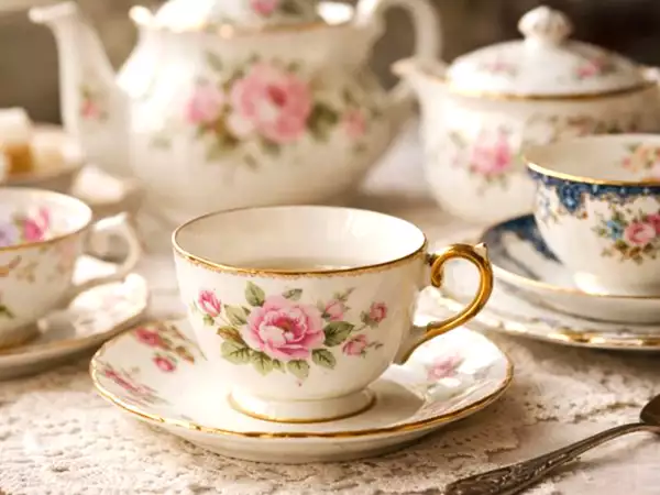 Cómo conservar las tazas de porcelana de tu abuela (y evitar daños irreversibles)