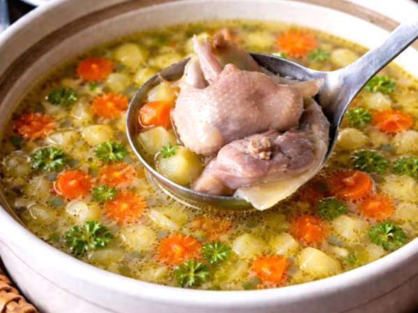 Estás tirando, sin saberlo, las partes del pollo con más colágeno y más sabor