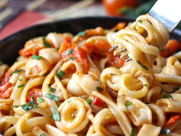 4 platos con pescado congelado que puedes tener listos en pocos minutos