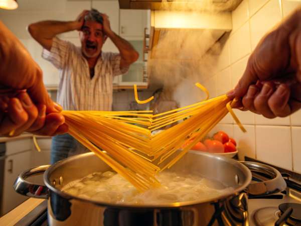 Por qué en Italia no se parte la pasta (y en el extranjero siguen sin entenderlo del todo)