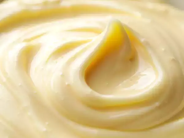 ¿Cómo hacer una mayonesa casera perfecta? El método sencillo para conseguir una salsa cremosa y bien emulsionada