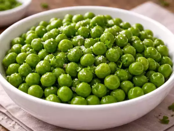 ¿Cómo cocer guisantes frescos? Consejos para que queden tiernos y bien verdes