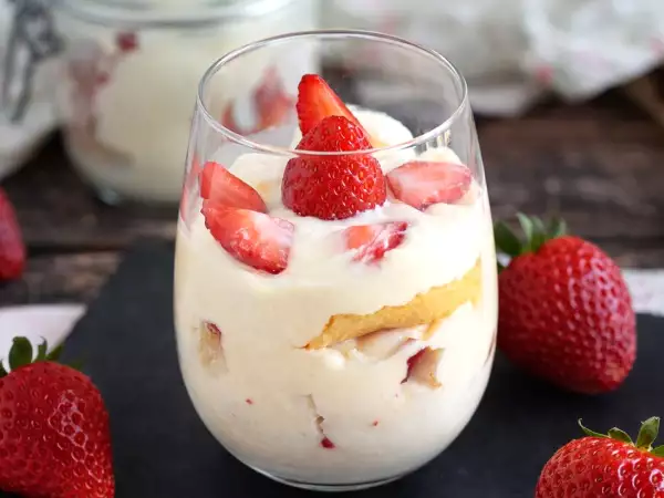 Tiramisú de fresas: una versión primaveral del clásico italiano