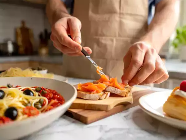 Menú diario, 30 de abril: delicias de salmón, pasta mediterránea y volovanes de frambuesa