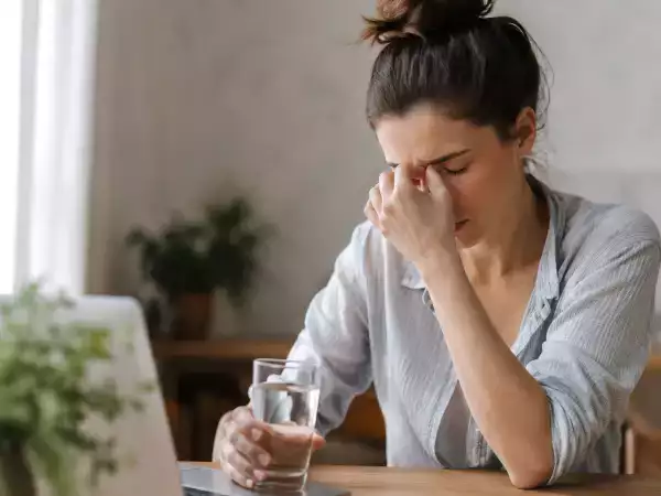 Estas señales indican que estás deshidratado… aunque no tengas sed