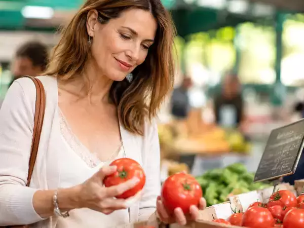 El truco sencillo para que los tomates no maduren antes de tiempo