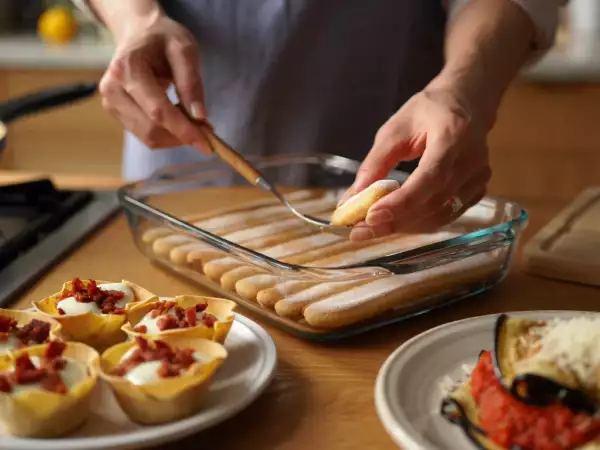 Menú diario, 12 de julio: Deliciosos muffins, rollitos de berenjena y tiramisú de limón
