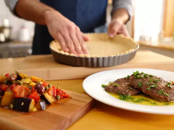 Menú del día 15 de julio: platos con toque italiano, pollo al limón y una dulce sorpresa para cerrar