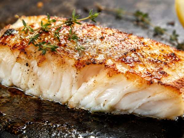 Salmuera líquida: el truco de los grandes cocineros para que el pescado a la plancha quede más sabroso