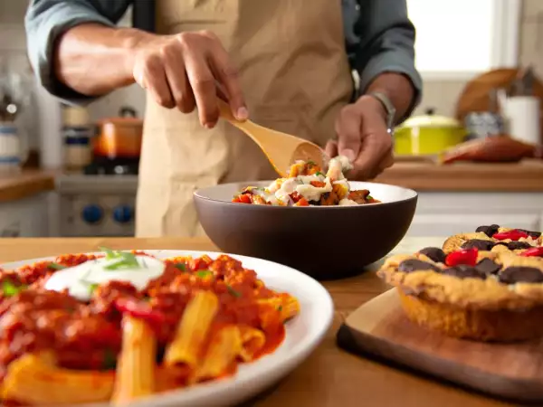 Menú vegetariano, 19 de julio: Parrillada de verduras con puré especiado, macarrones y blondie de cerezas y chocolate