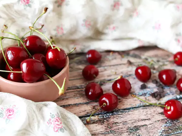 El truco para quitar el hueso a las cerezas en un abrir y cerrar de ojos