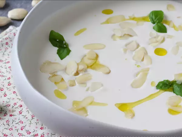 Cómo mejorar tu ajoblanco: trucos sencillos para que quede suave, cremoso y bien equilibrado