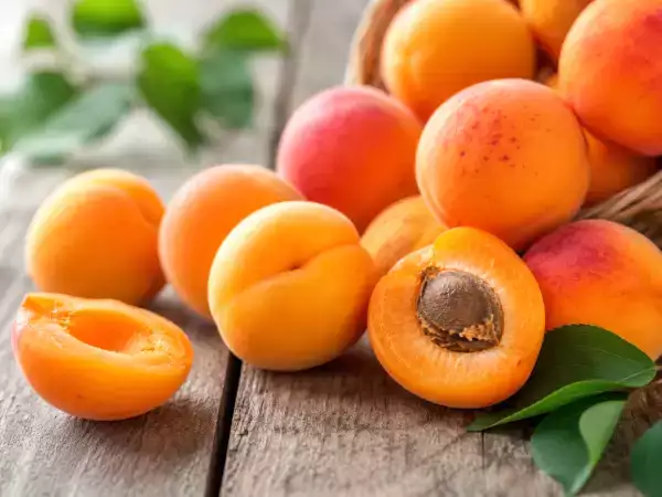Los albaricoques están especialmente baratos en esta época: 12 recetas para aprovecharlos