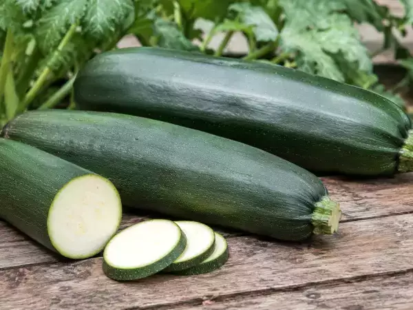 Calabacines demasiado grandes: qué conviene comprobar antes de cocinarlos