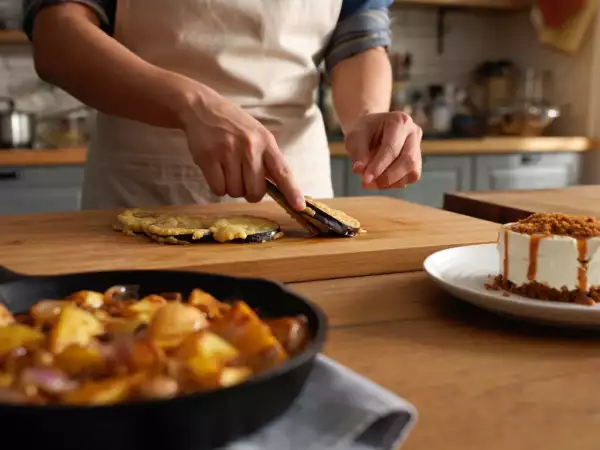 Menú vegetariano, 5 de agosto: berenjenas orly, patatas a lo pobre y cheesecakes de galleta speculoos
