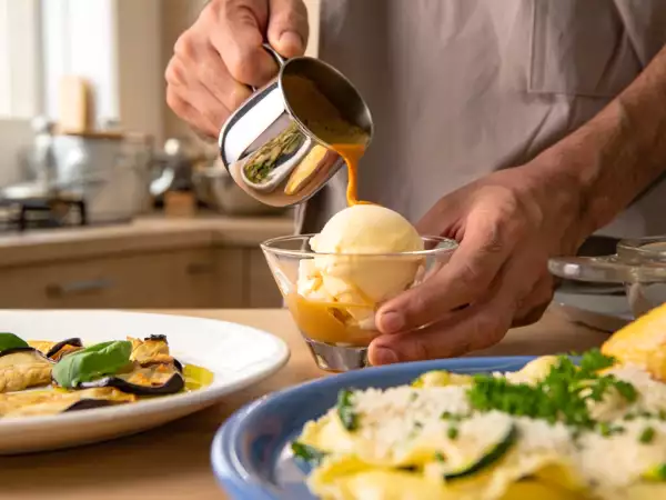 Menú diario, 21 de agosto: berenjenas crujientes, ravioli de 4 quesos y affogato