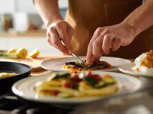 Menú diario, 21 de agosto: berenjenas crujientes, ravioli de 4 quesos y affogato